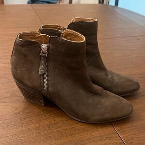 Frye Reed Rootie Leather Bootie Women's 8M